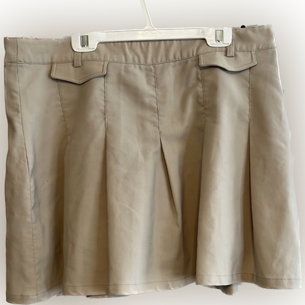 PLEATED skort